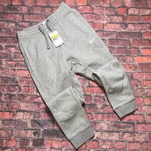 NWT Nike Sportswear Club Fleece Men's Tapered Pants Gray STANDARD FIT Gray Small